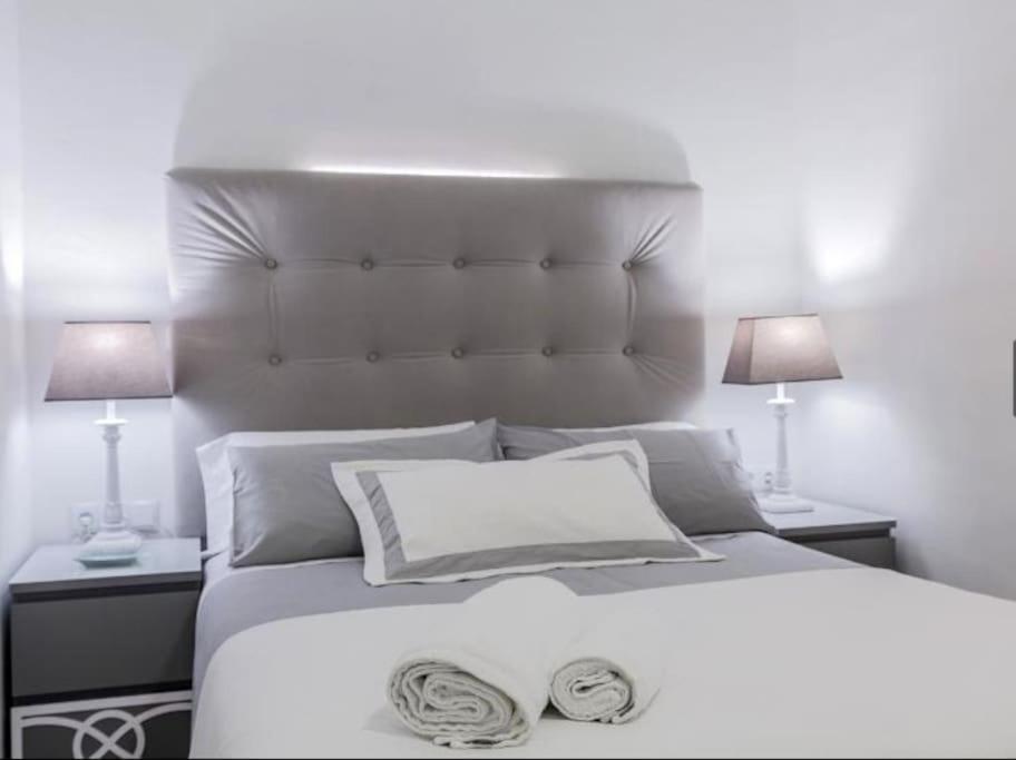 Near Fcb Stadium Up To 8 One Car Free Parking Barcelona