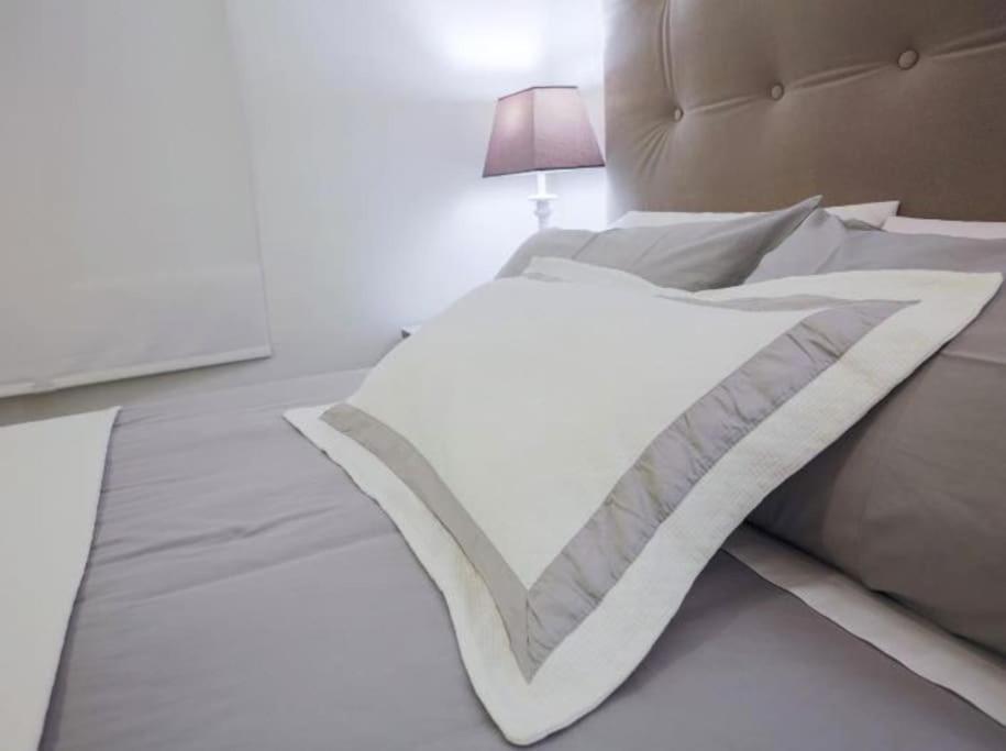 Near Fcb Stadium Up To 8 One Car Free Parking * Barcelona